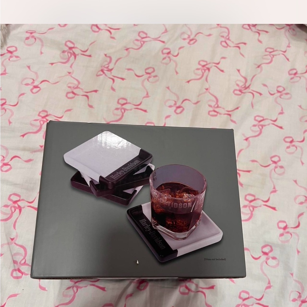 Harley-Davidson Black and White Drinkware Set COASTER
